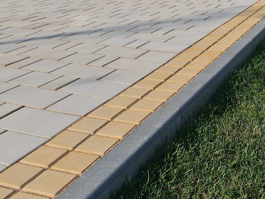 Продажа тротуарного бордюра в Красном селе